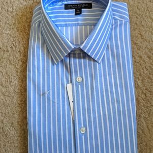 Men's Banana Republic dress shirt size M